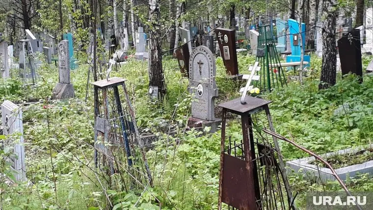 В Перми вандалы атаковали Северное кладбище