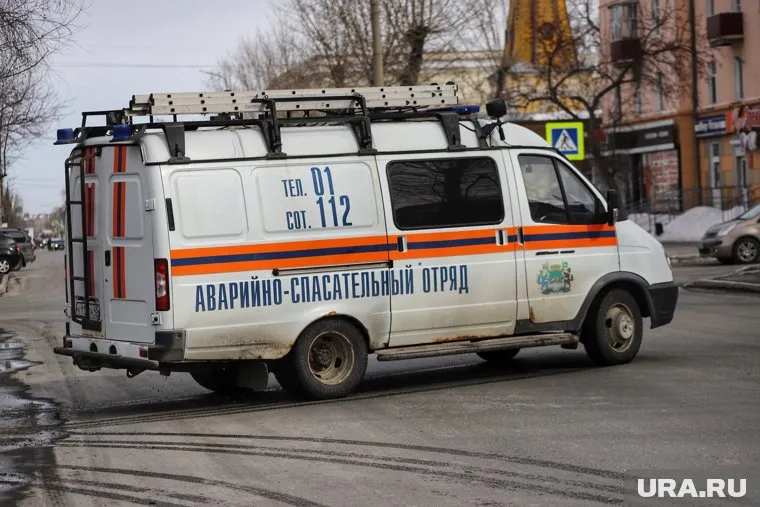 Добровольцам ЧС из ЯНАО подарили аварийно-спасательный автомобиль