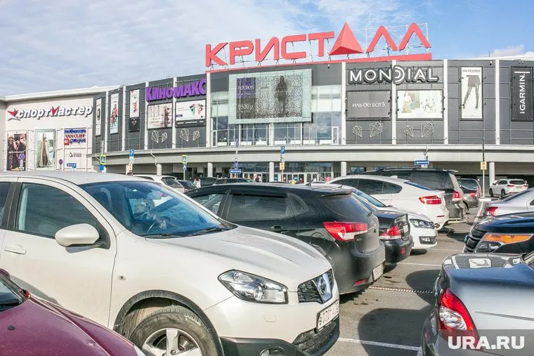 В ТРЦ «Кристалл» комментировать инцидент отказались