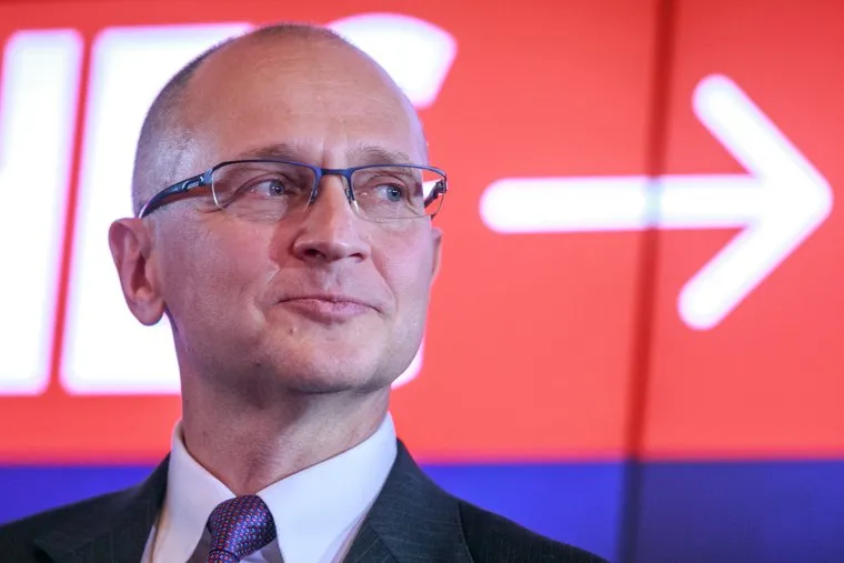 Старт конкурса "Мой первый бизнес" с участием Сергея Кириенко. Москва, стрелка, кириенко сергей, указатель