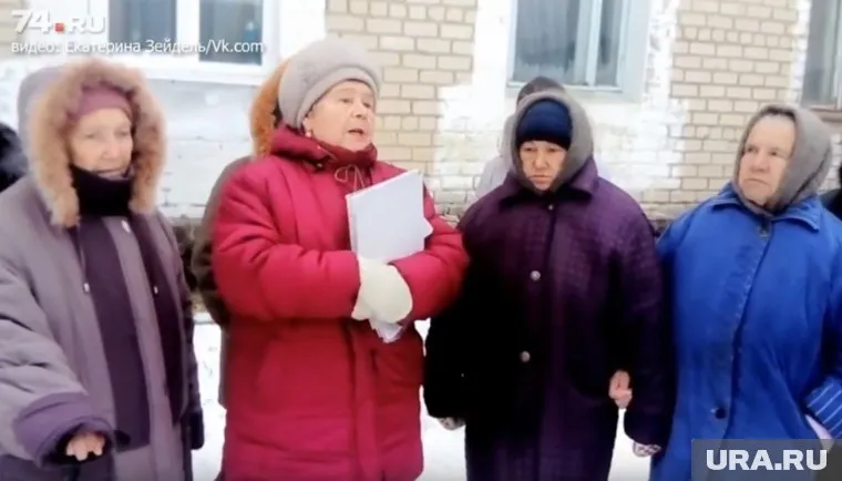 В разрушающемся доме в основном живут пенсионеры