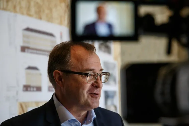 Пресс-тур по школам № 72 и 68, в которых идет капитальный ремонт. Екатеринбург