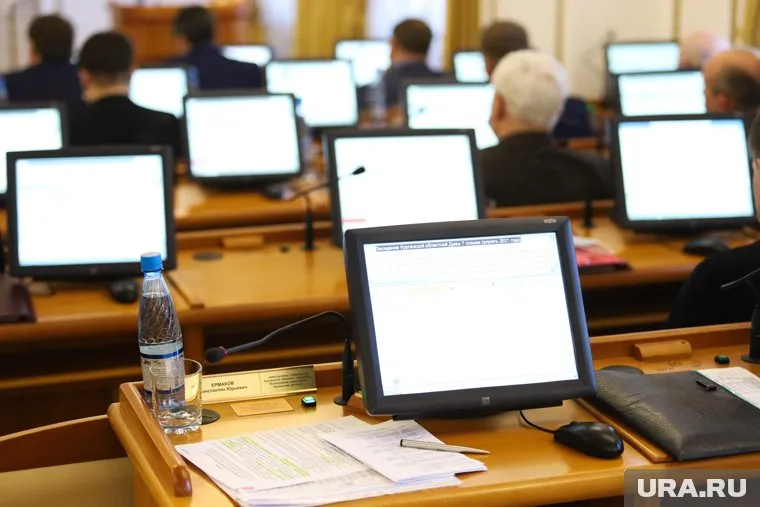 Три депутата городской думы Ханты-Мансийска не явились на заключительное заседание думы