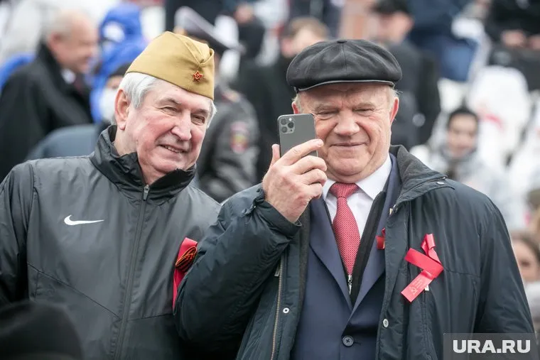 Ранее Зюганов предложил изменить госполитику страны