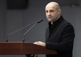  Уральский полпред Жога обратился к жителям Донбасса с заявлением о провокации с дипфейком