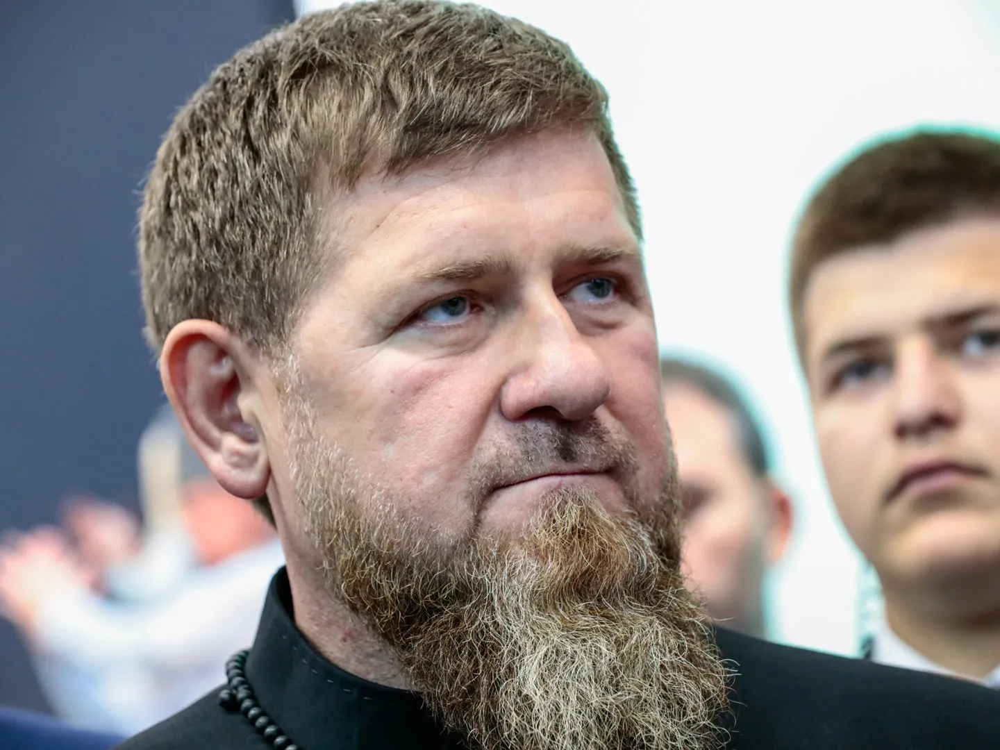 Жалаңаш мулат әйелдердің үйдегі фотосуреттері