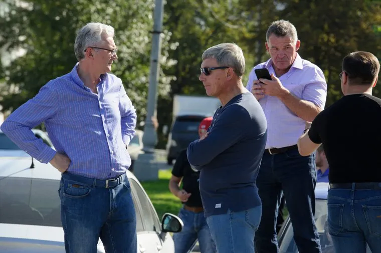 Массовый митинг обманутых дольщиков на Площади Труда. Екатеринбург, тунгусов владимир, якоб александр, салихов азат, белышев алексей