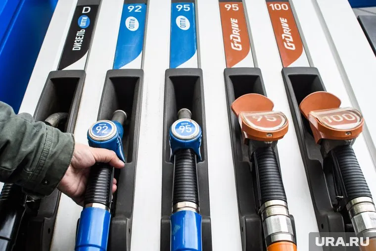 Биржевые цены на бензин снизились