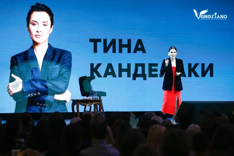 Битва ораторов: Тина Канделаки и Мария Захарова. Екатеринбург