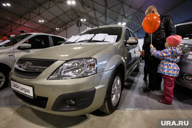 Семьи не смогут купить авто без кредита