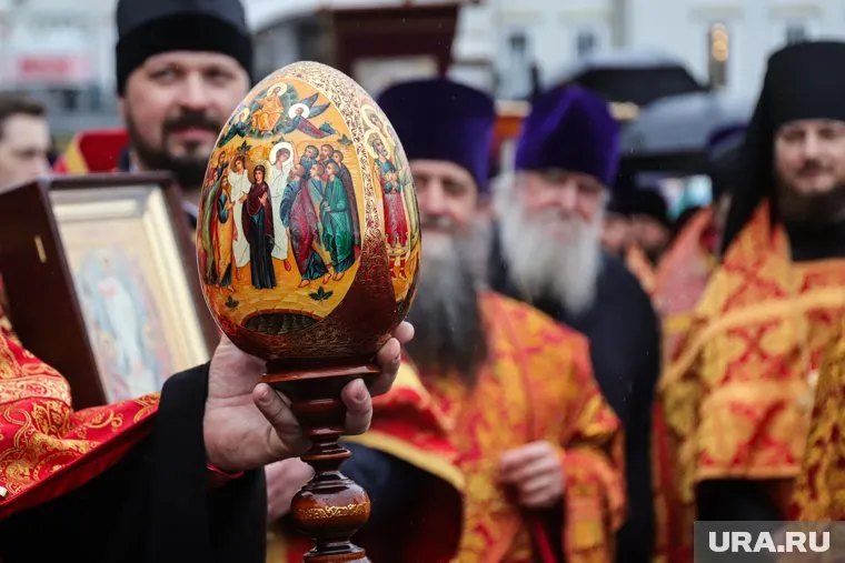 В городах ХМАО отметили Святую Троицу