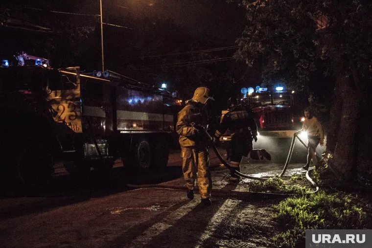 Пожар произошел в жилом доме по улице Камчатская, 93 (архивное фото)