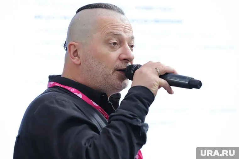 Самойлов-старший жестко высказался о младшем брате