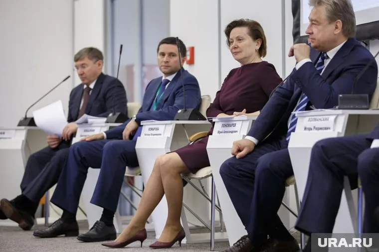 Владимир Якушев, Дмитрий Кобылкин, и Наталья Комарова остались вне предвыборного списка "партии власти"