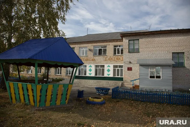 Подростки избивают, матерят и склоняют к курению малыша из курганского дома ребенка