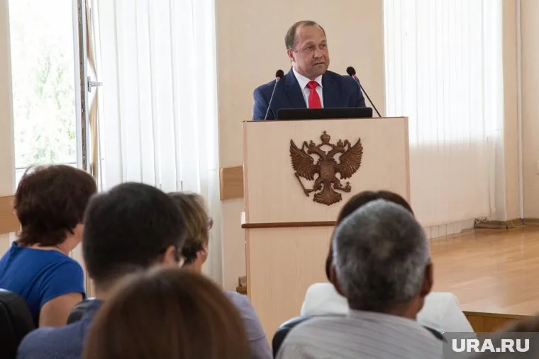 Юрий Батт сложил полномочия накануне возбуждения против него уголовного дела