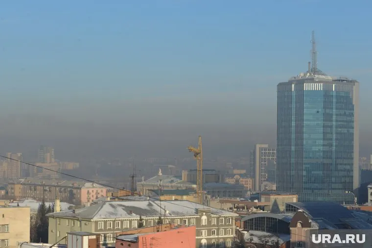 С начала декабря над южноуральской столицей стоит смог