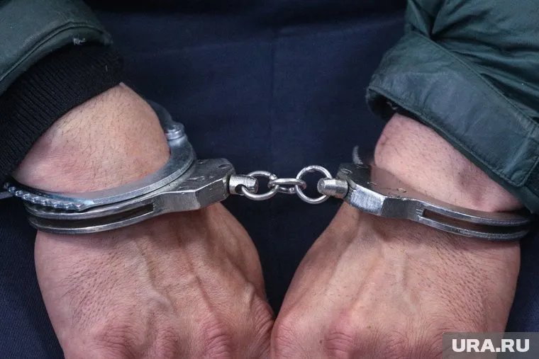 Мужчину задержали на территории тюменского гаражного кооператива