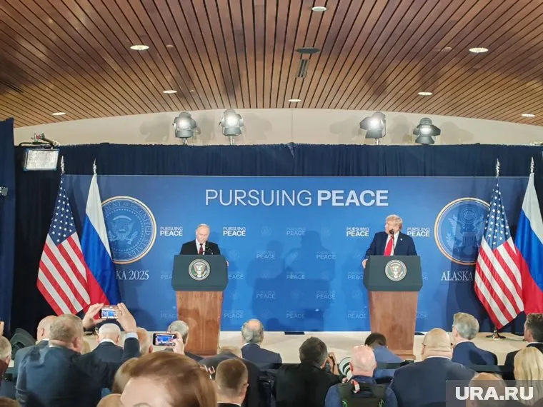 Путин и Трамп встретились 15 августа