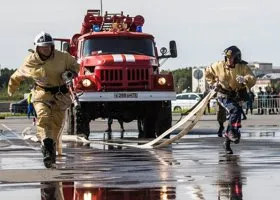 «Ждут тела погибших?» К аэропорту Салехарда слетелись «скорые» и пожарные