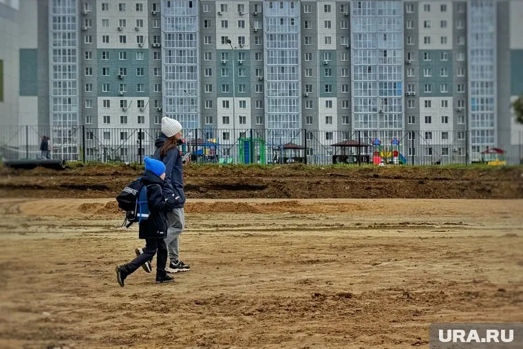 Строительство проблемной дороги затягивается