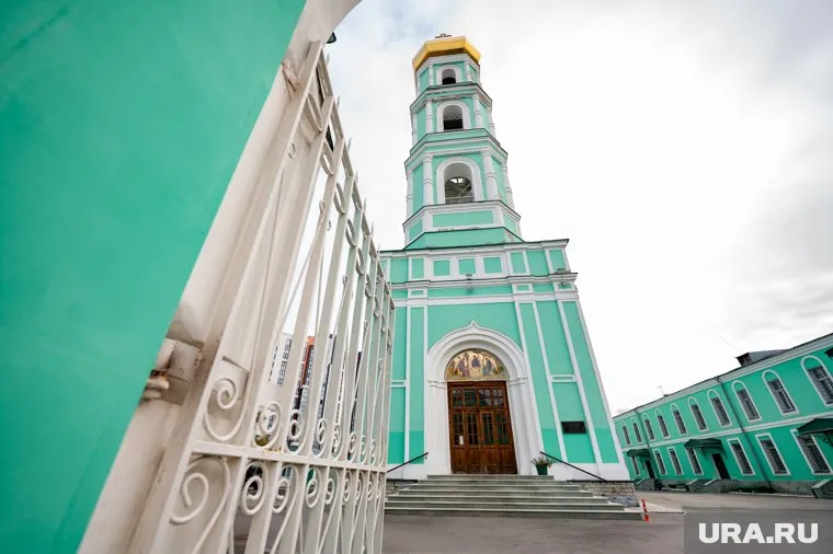 На исповедь священники собрались в Свято-Троицком кафедральном соборе