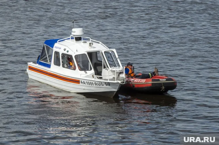 На данный момент ведутся поиски обоих тел