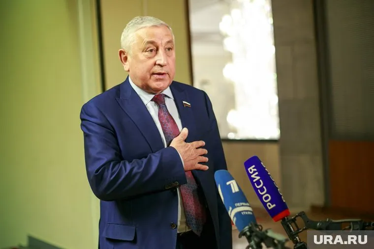 Депутат госдумы Николай Харитонов перенес визит в Курган