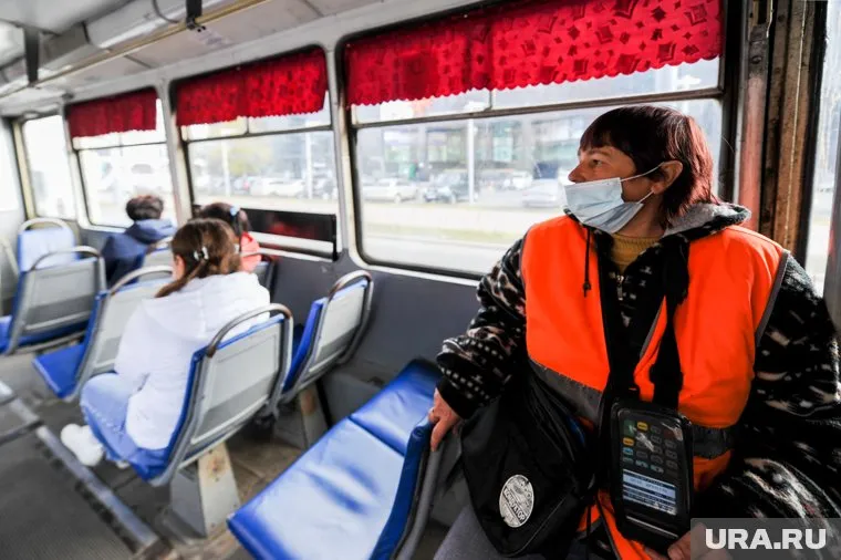 В Челябинске не хватает кондукторов