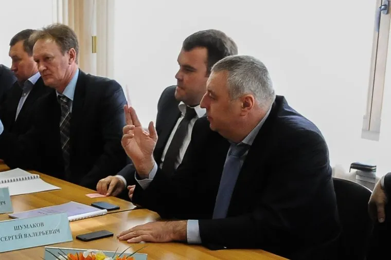 Советский район совет депутатов. Челябинск., шумаков сергей