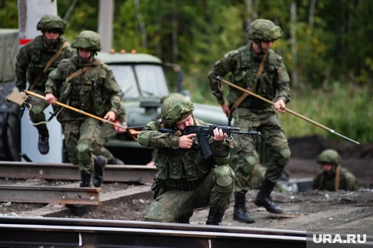 На учениях военнослужащие отработают боевые действия с незаконными вооруженными формированиями