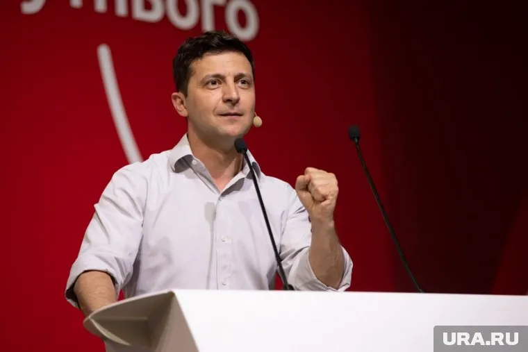 Владимир Зеленский обратился к украинцам с речью против олигархов