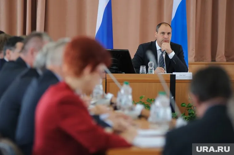 Денис Паслер начинает энергично