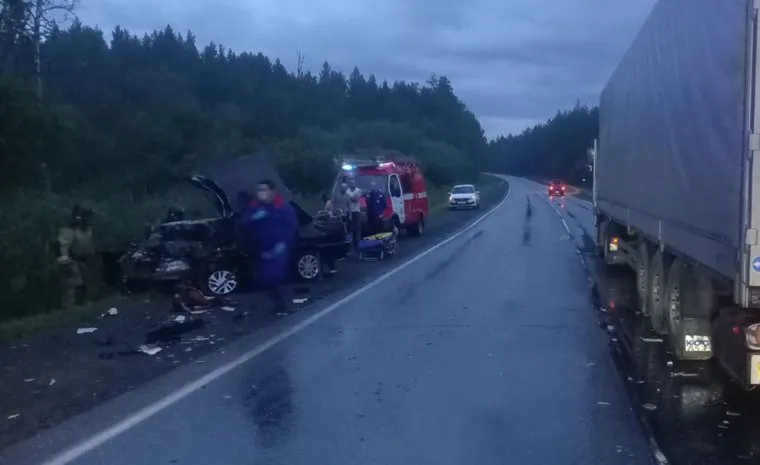 На место аварии выехали экстренные службы