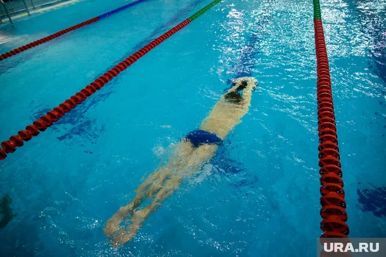 Подросток попал в реанимацию после тренировки в бассейне