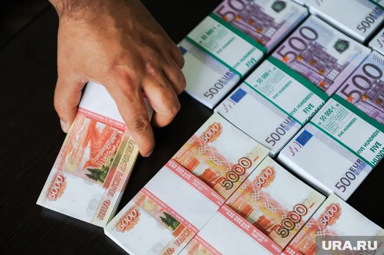 Евросоюз хочет направить отобранные у РФ деньги Украине