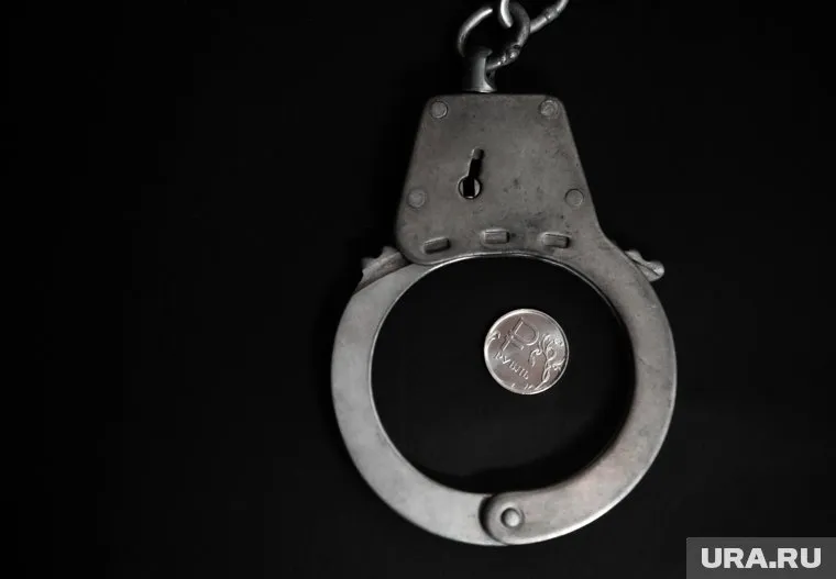 Молодой человек просил девушек оформить на себя кредит, а после скрывался с полученными деньгами