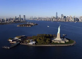 После победы Мамдани Нью-Йорк заполонила символика с буквой Z