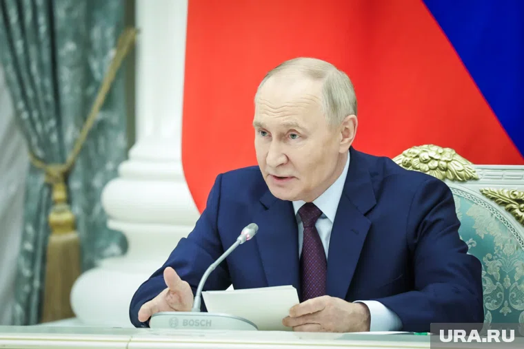 Путин: советскую идеологию можно заменить патриотизмом, но не квасном