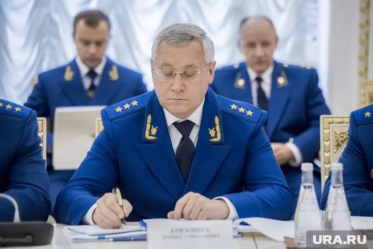 Леонид Коржинек подал рапорт о выходе на пенсию