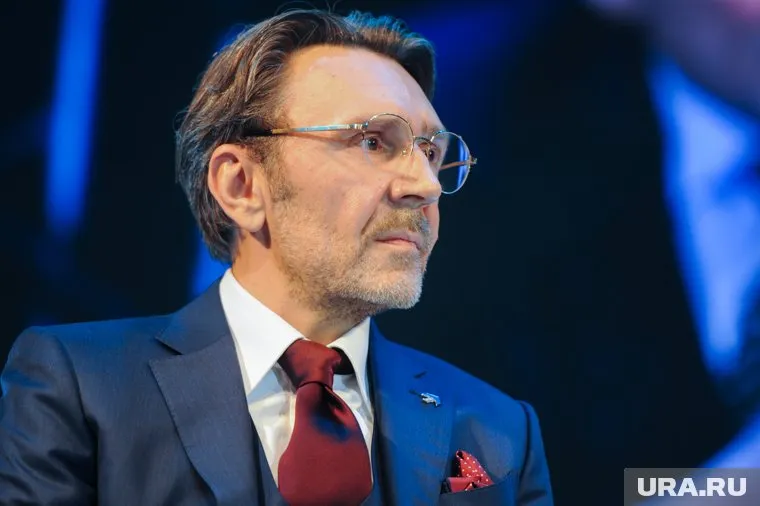 Сергей Шнуров «переобулся», сказала Валерия