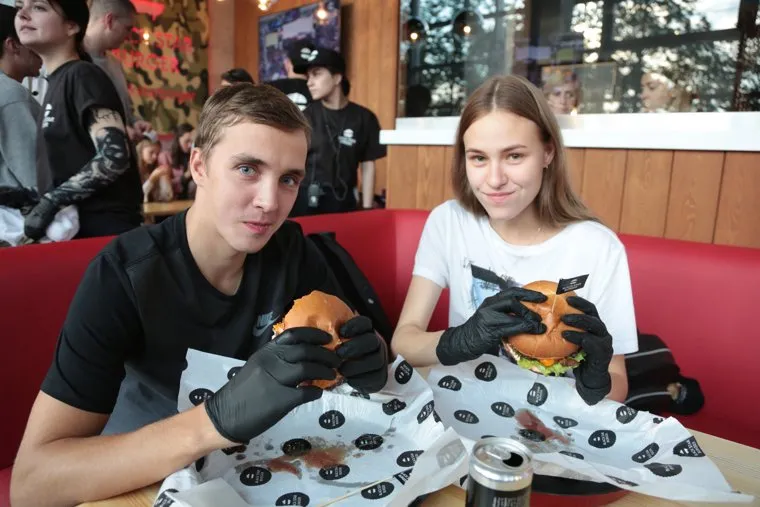 Открытие бургерной Black star burger в Перми
