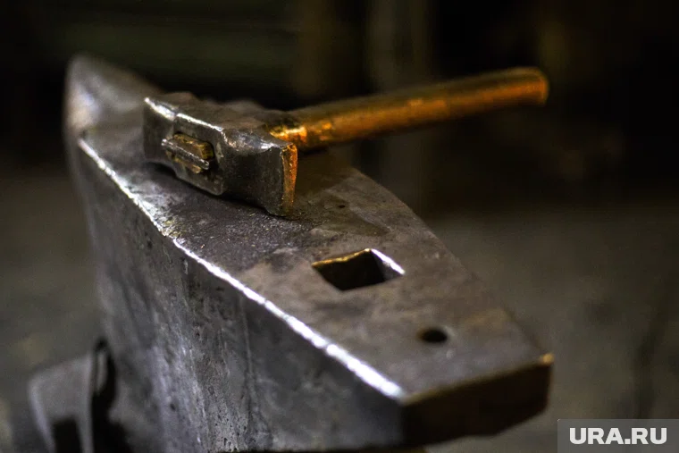 Кузнец задумал новый проект