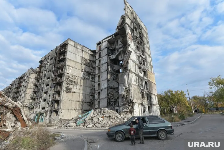 Ракетные удары военных приводят к массовым разрушениям и гибели мирных граждан