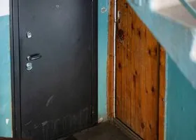 «Звали священника»: кто живет в квартире в Каменске-Уральском, где маньяк в 90-е убил семь человек