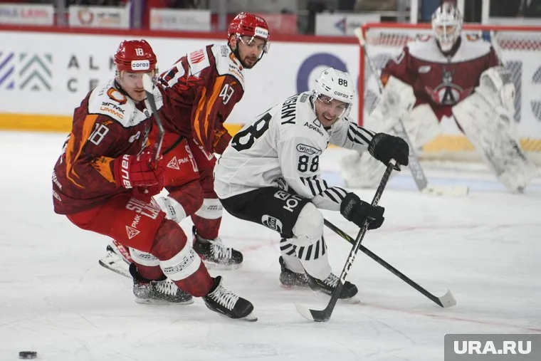 Никита Тертышный выступает за «Трактор» под номером 88