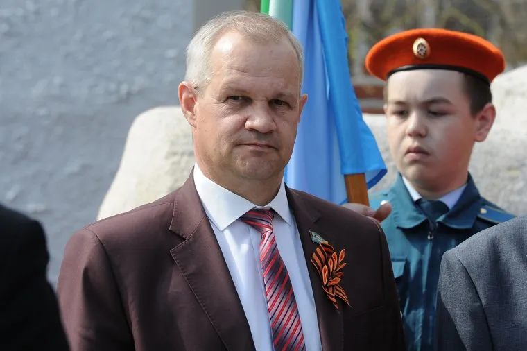 Похороны найденного поисковиками советского солдата Сырнева Хаснутдина, погибшего во время Великой Отечественной войны в Крыму. Челябинская область, село Кунашак, платонов алексей