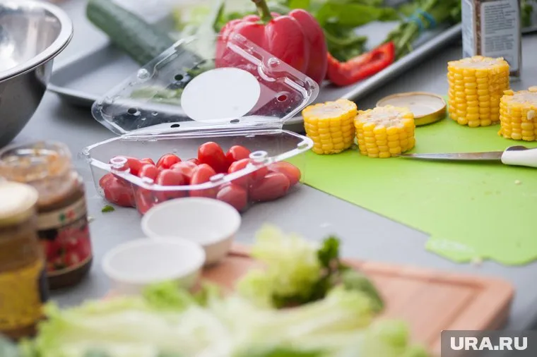 В день нужно съедать до пяти порций фруктов или овощей