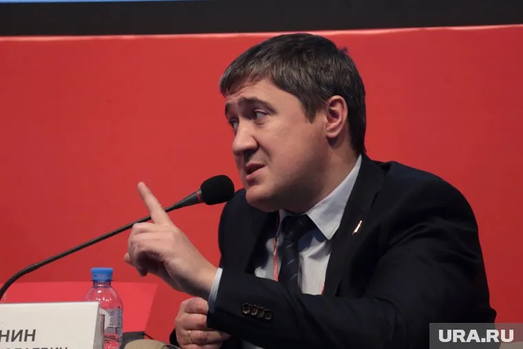 Махонин поручил профильному министру контролировать ситуацию с обеспечением продуктами