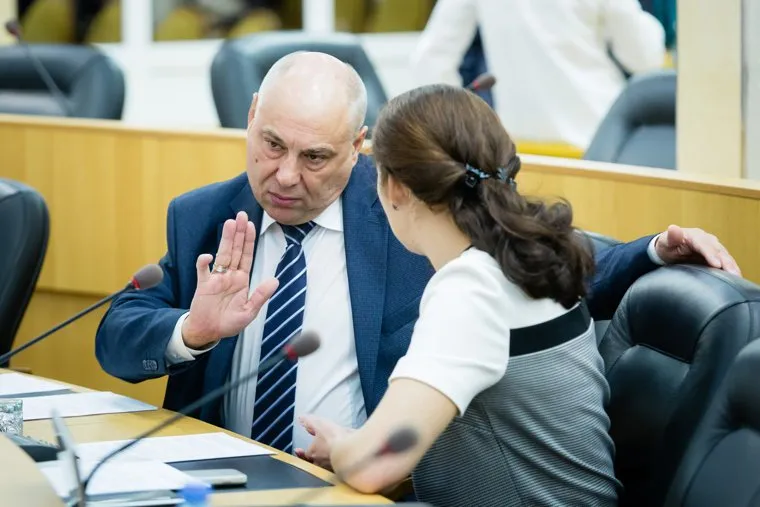 Депутатские слушания в Думе города. Сургут, леснова ольга, макеев сергей